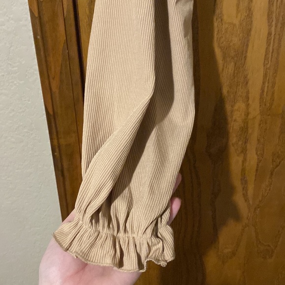 12th Tribe Long Sleeve Crop Top - Picture 3 of 8